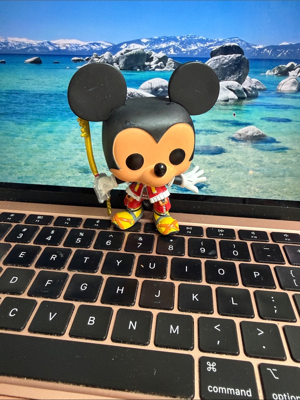 Funko Black & Yellow Mickey King Pop! Figure